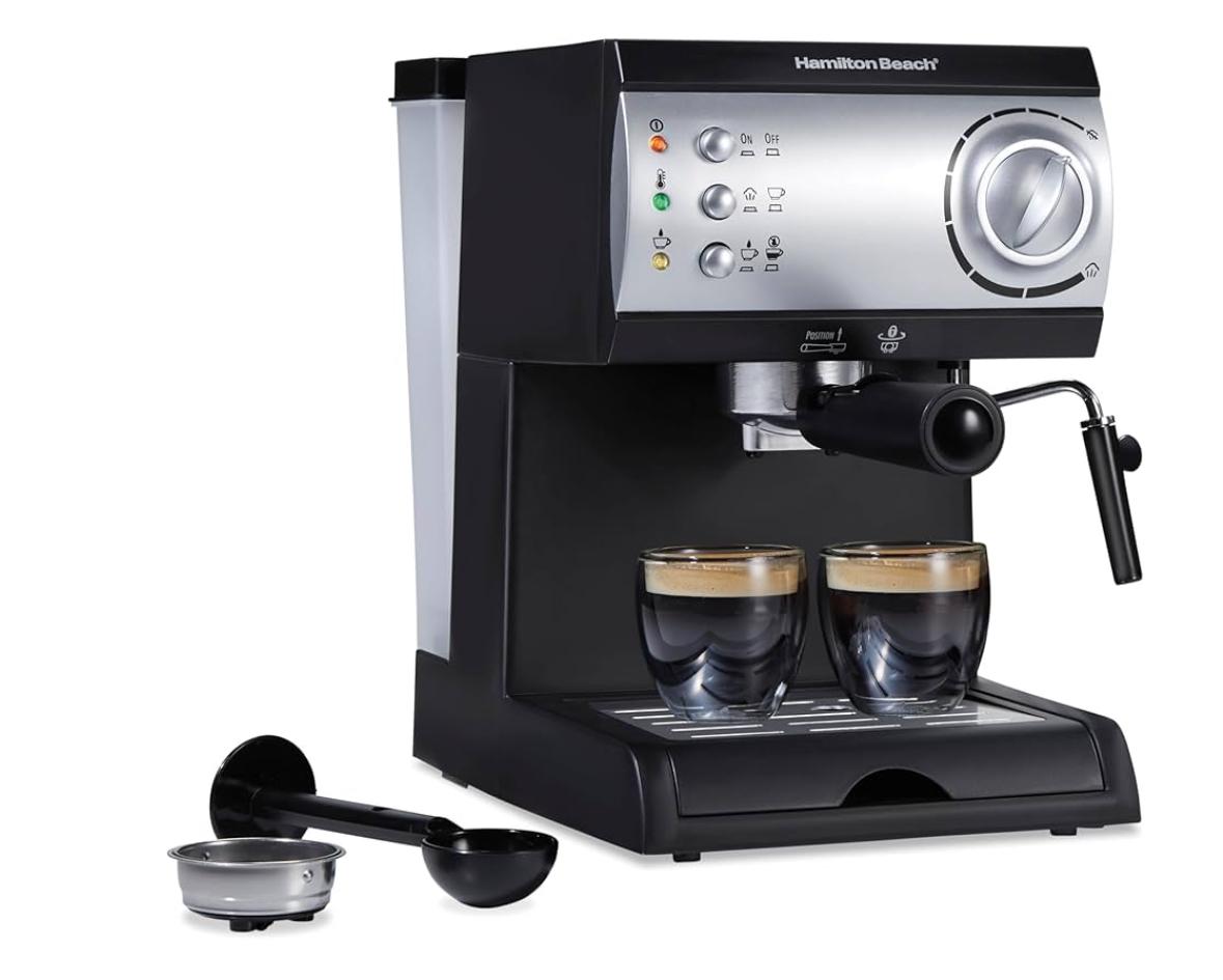 Imagen de Hamilton Beach 40715 Cafetera Espresso, 2 Tazas, Cappuccino, Mocha y Latte, 15 Bares, Negro y Plata